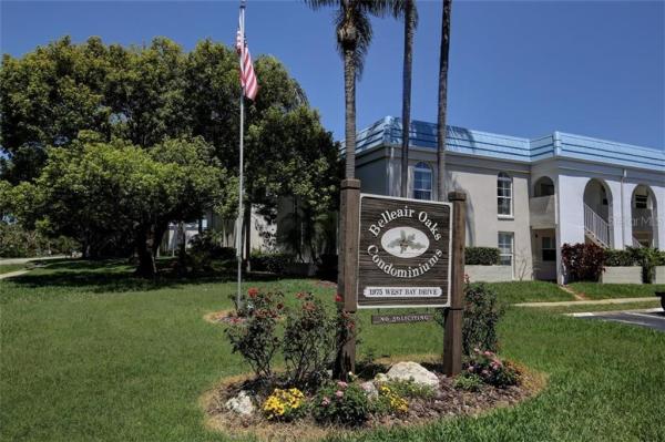 BELLEAIR OAKS CONDO