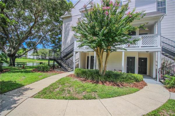 BENTLEY AT COBBS LANDING CONDO THE