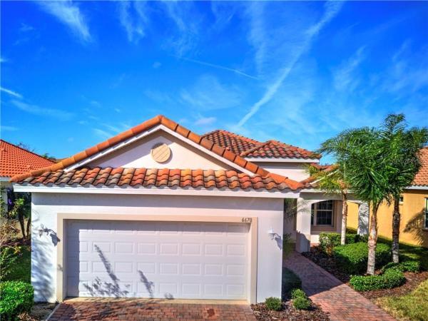 CASCADES AT SARASOTA PH V