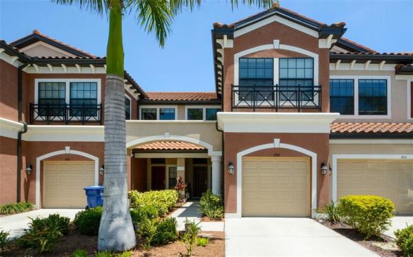 MUIRFIELD VILLAGE AT HONORE