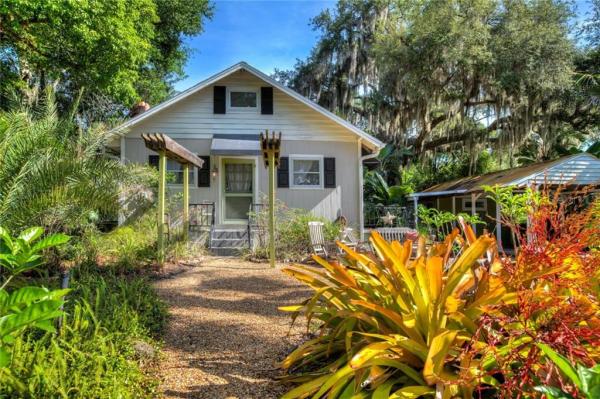 MOUNT DORA GULLERS HOMESTEAD