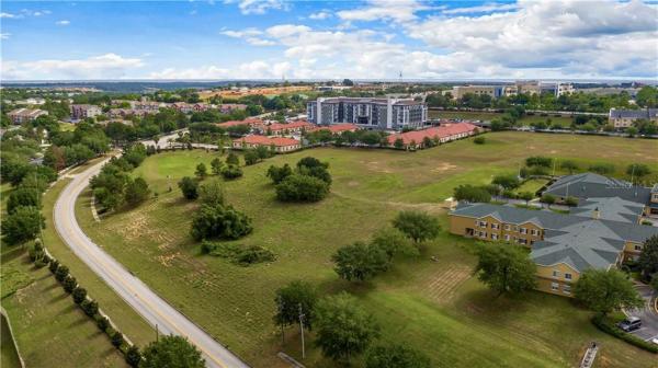 CLERMONT TOWN CENTER ADD LT