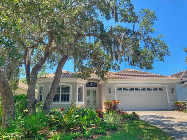 BISHOPS COURT AT OAKS PRESERVE