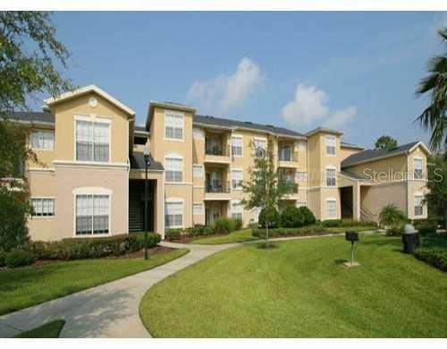 OXFORD PLACE AT TAMPA PALMS A