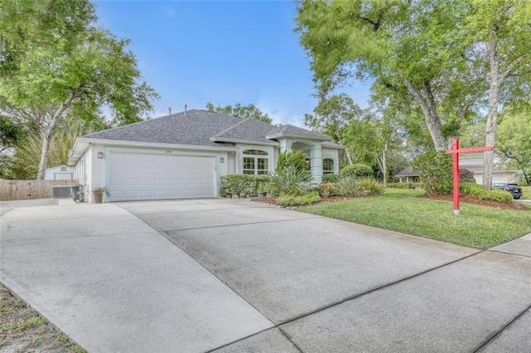 HICKORY TRAILS SEC 01