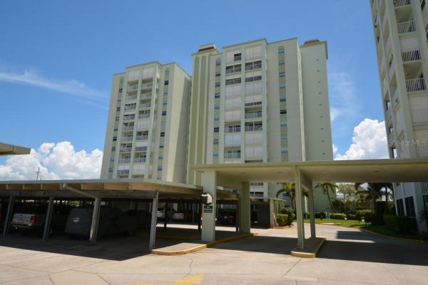 THREE PALMS POINTE CONDO