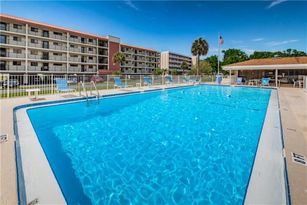 HARBOR GREENS AT YACHT CLUB ESTATES