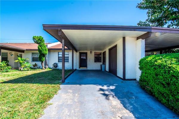 VILLAS OF SUNSET GROVE