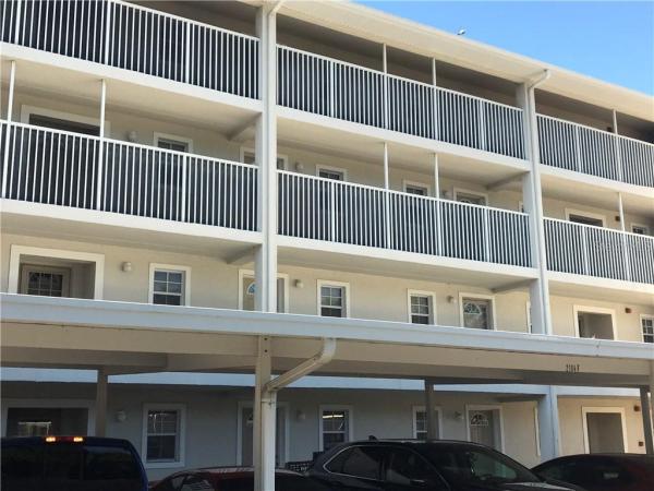 FOUNTAINS AT PARADISE LAKES CONDO