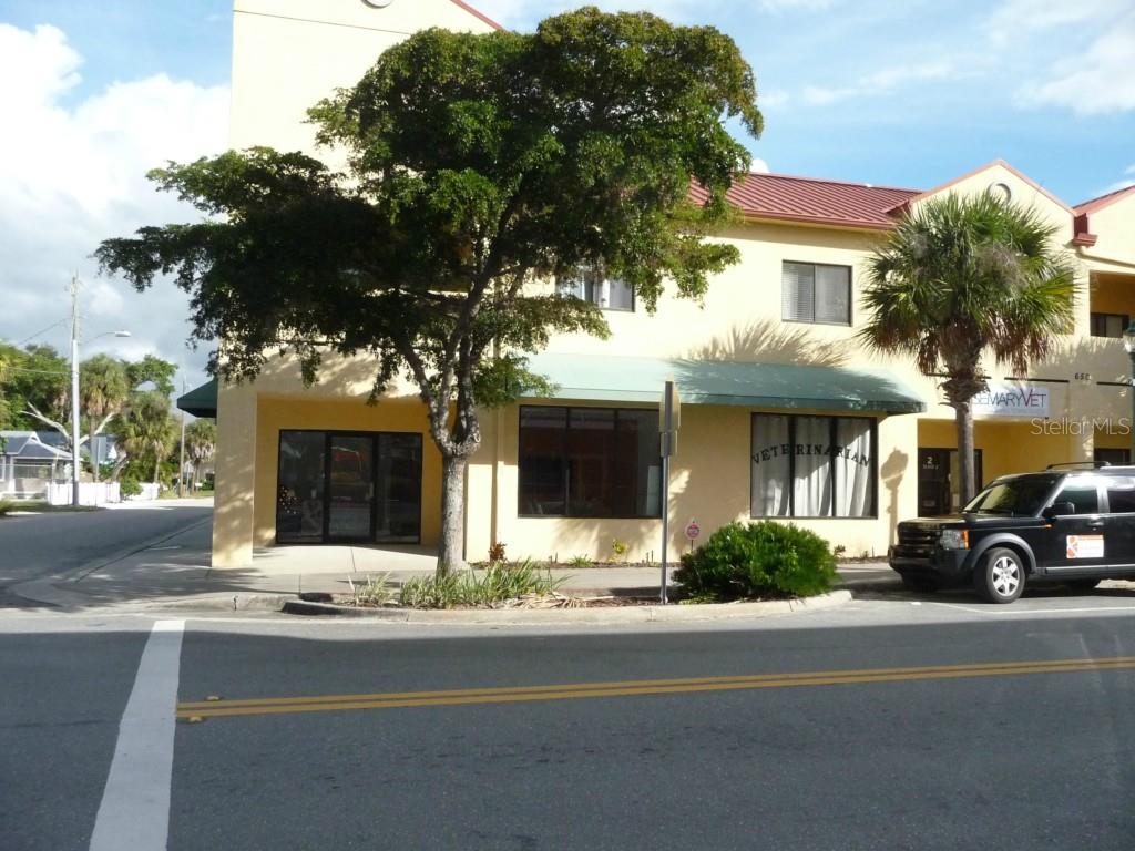 Commercial - фото