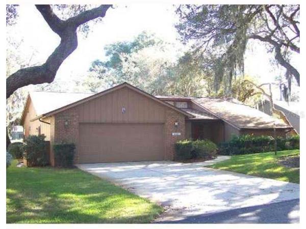 WHISPERING OAKS ESTATES