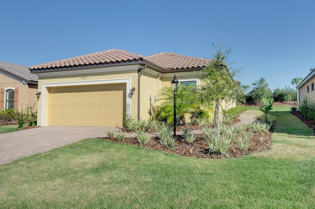 ESPLANADE PH II - фото