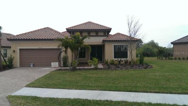 ESPLANADE @ ARTISAN LAKES