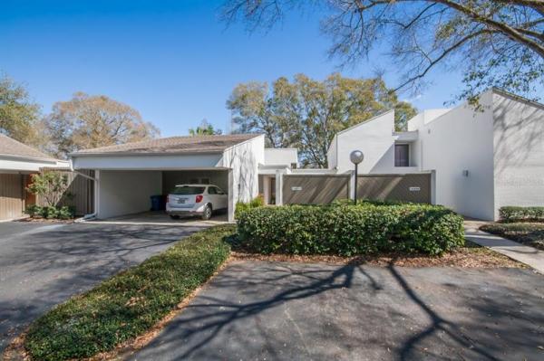 CARROLLWOOD VILLAGE CYPRESS CLUSTER HOUSES