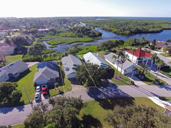 GULF HARBORS WOODLANDS