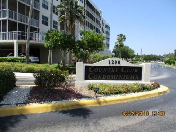 COUNTRY CLUB CONDO AT EAST BAY