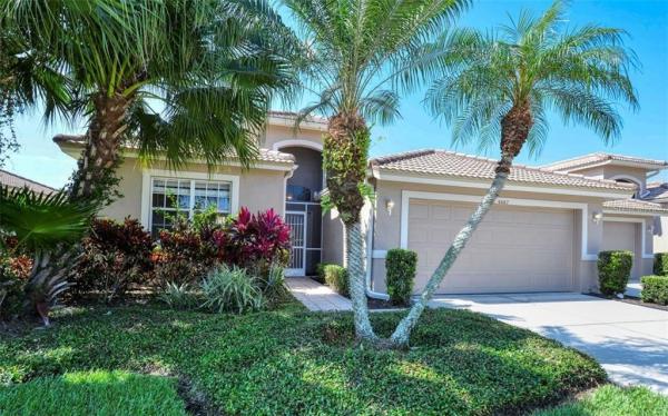 HERITAGE OAKS GOLF & COUNTRY CLUB