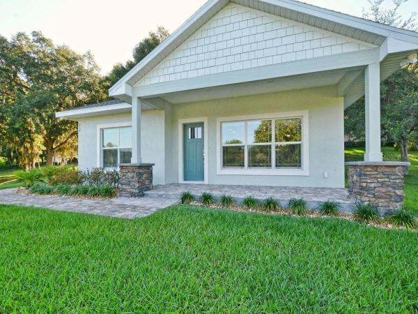LADY LAKE HIDDEN OAKS