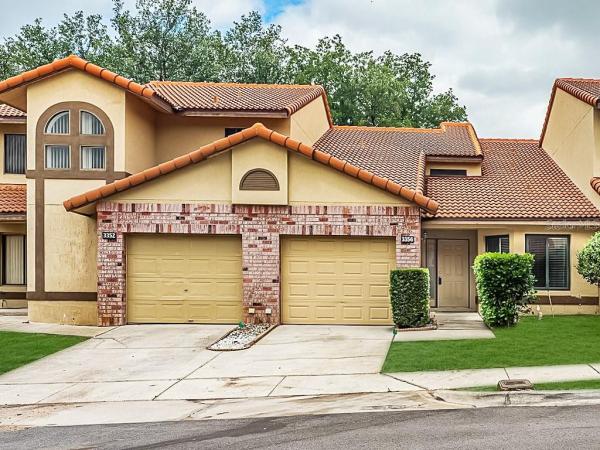 VILLAGE AT FOXWOOD A CONDO