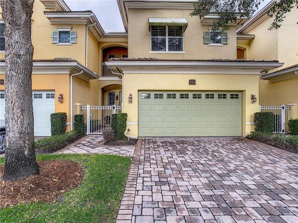 GRANDE OAKS AT HEATHROW