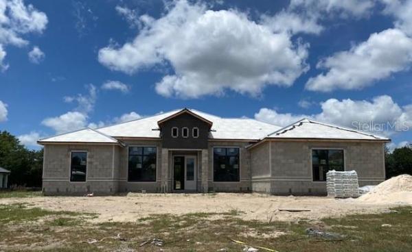 HEATHROW COUNTRY ESTATE