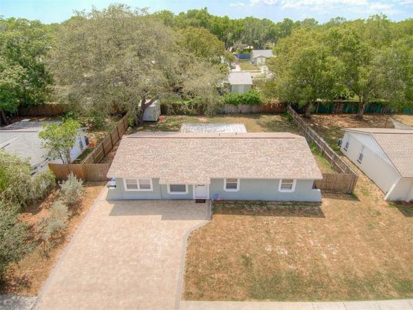 BRANDON VALRICO HILLS ESTATES SUB