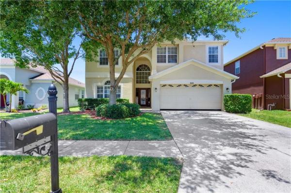 BALLANTRAE VILLAGE 06