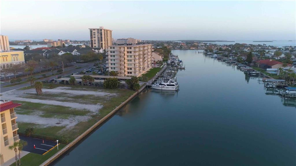 ISLAND ESTATES OF CLEARWATER - фото