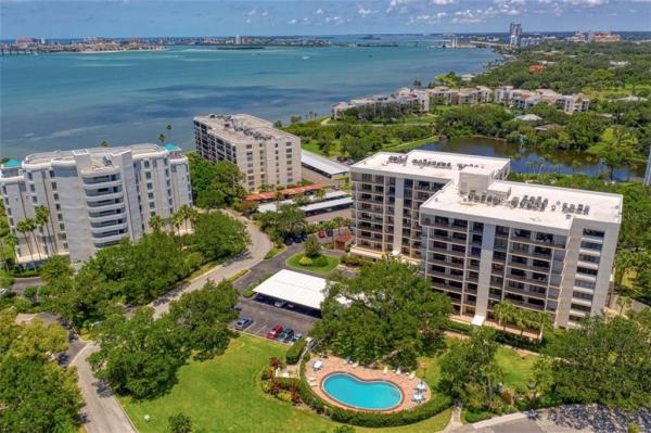 BELLEVIEW BILTMORE VILLAS OAKS