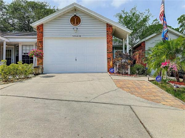 VILLAS OF BEACON GROVES