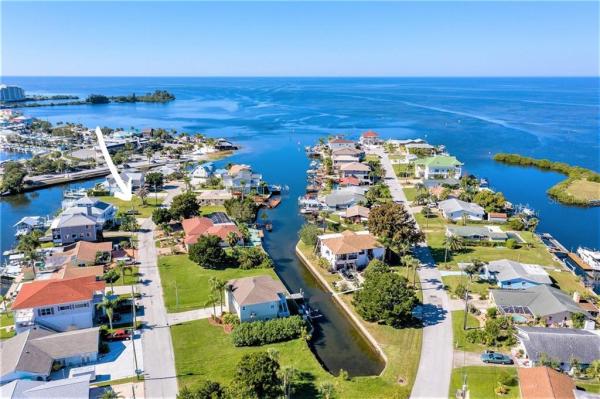 HUDSON BEACH ESTATES