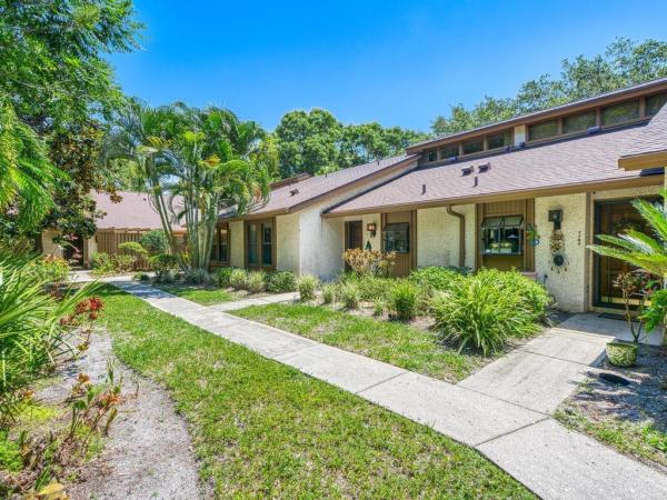 PINE BAY FOREST CONDO