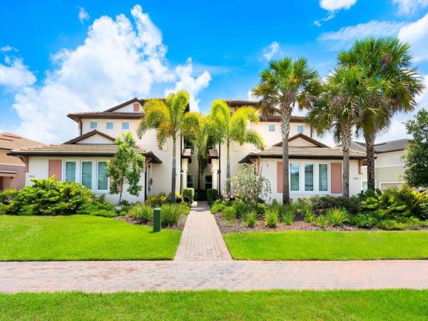 CLUBSIDE AT COUNTRY CLUB EAST PH I OR261