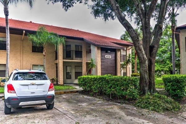 SHOREWALK BATH & TENNIS CLUB 10