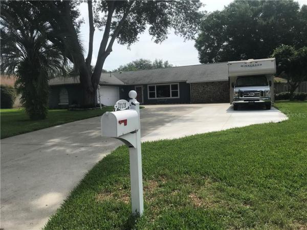 COUNTRY CLUB VIEW SUB