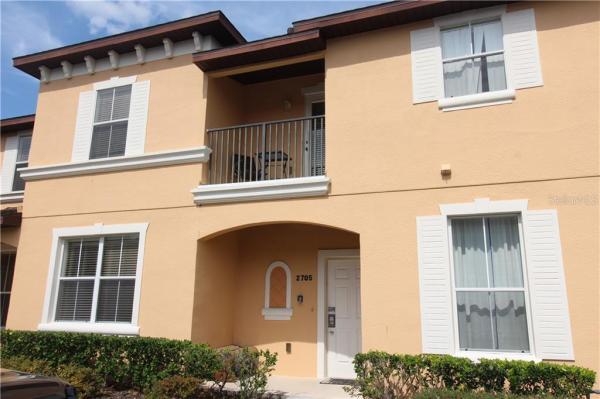 REGAL OAKS AT OLD TOWN