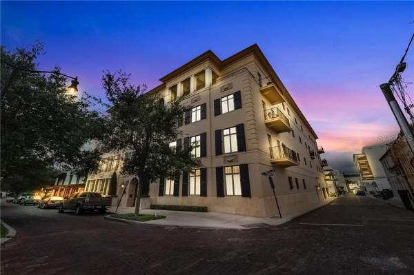 LANDMARK WINTER PARK CONDO