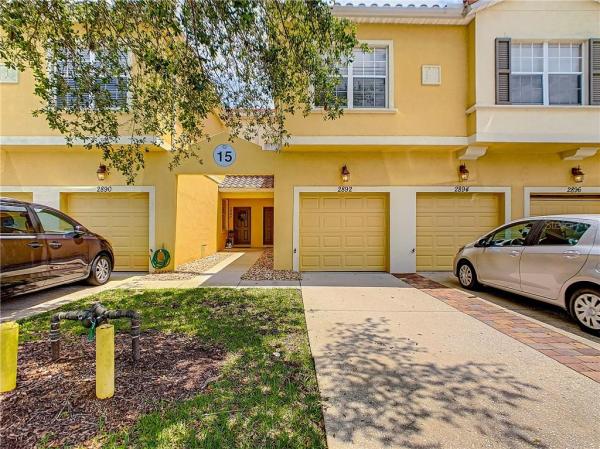 OAKWATER PH 01 A CONDO