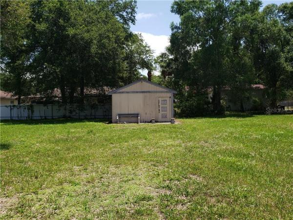 SUBDIVISION OF TRACTS 15 & 1