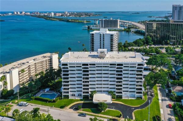 HARBOR OAKS PLACE CONDO