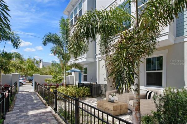 BURLINGTON TOWNHOMES