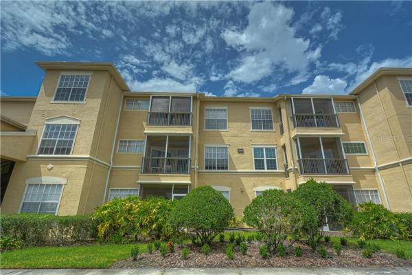 OXFORD PLACE AT TAMPA PALMS