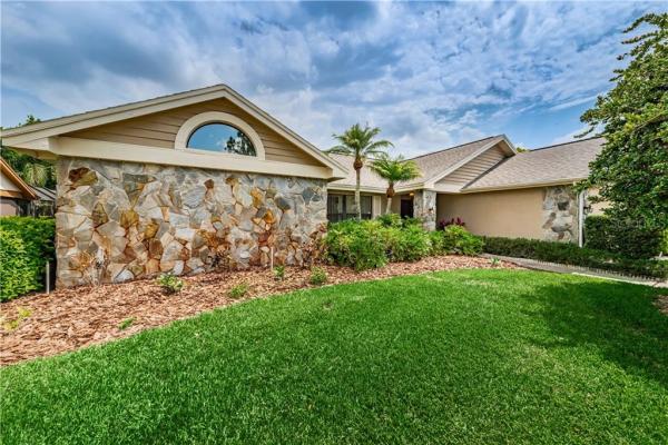 LAKESHORE VILLAGE AT WOODFIELD