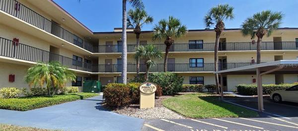 LAKEVIEW OF LARGO SOUTH CONDO