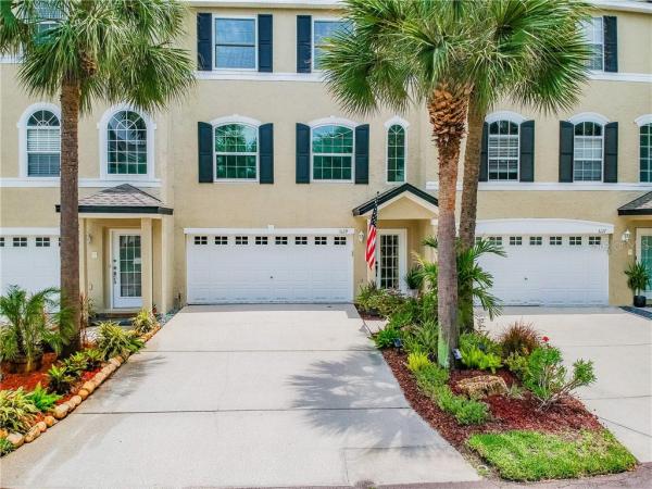 BAYSHORE TOWNHOUSES LOT 19