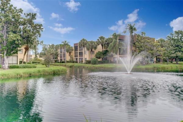 LAKEVIEW OF LARGO SOUTH CONDO