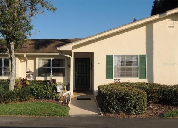 THE KNOLLS OF KINGS POINT A CO