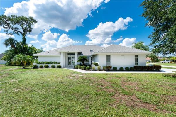 ROTONDA WEST PEBBLE BEACH