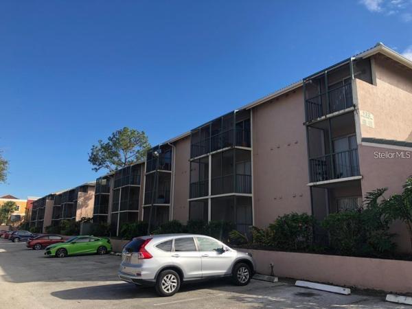 WATERSIDE AT CRANES ROOST A CONDO COMMUNITY