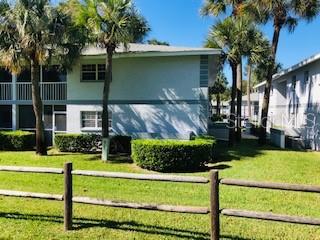 SILVER DOWNS UN F 102